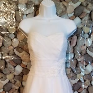 Size 10 David Bridal Wedding Gown
